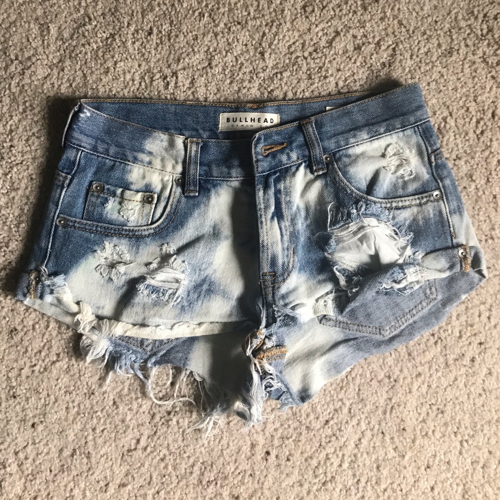 PacSun Bullhead Size 1 Distressed Jean Shorts